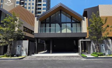 Casa en alquiler de 4 habitaciones en Rat Burana, Bangkok