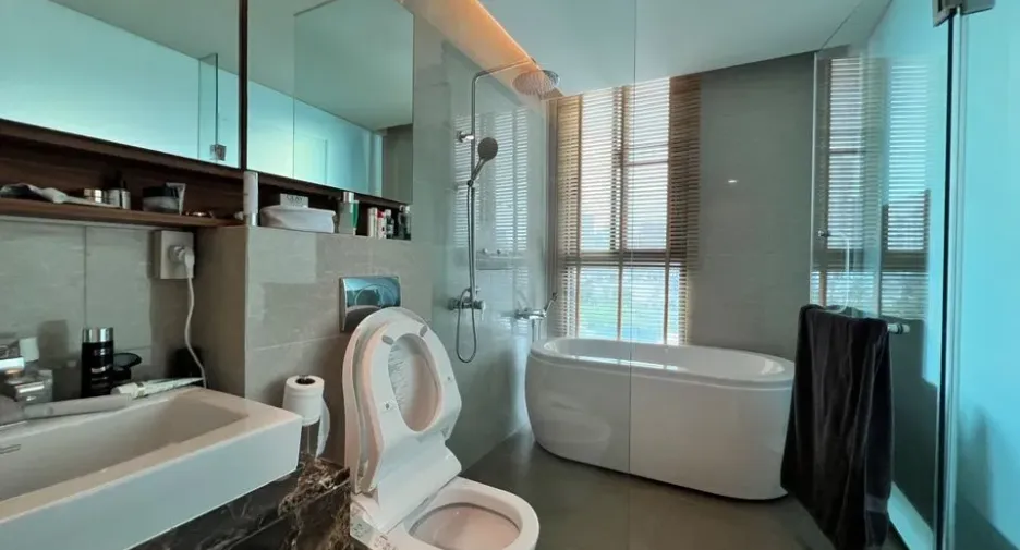 For rent 2 bedrooms condo in Watthana, Bangkok