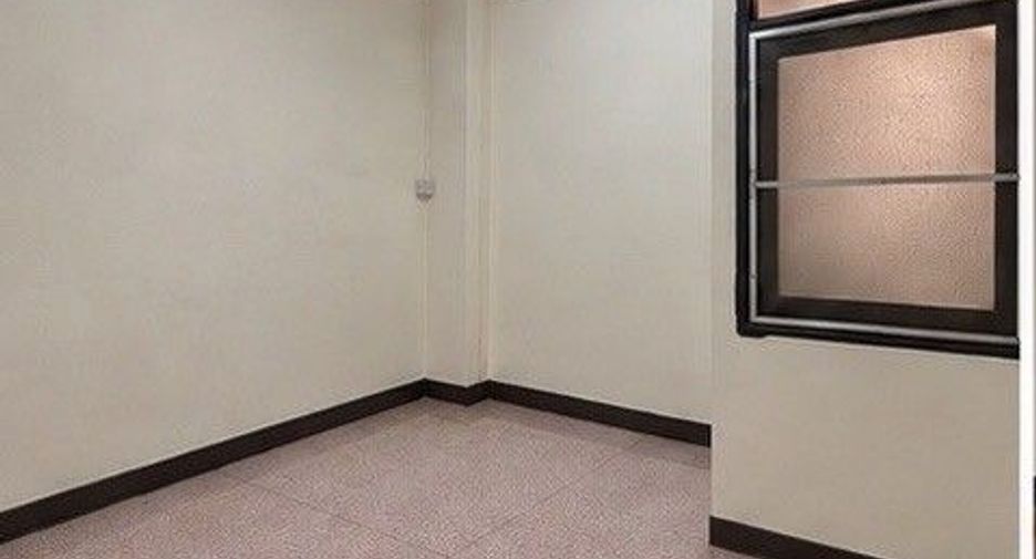 For sale 2 bedrooms retail Space in Sathon, Bangkok