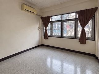For sale 2 bedrooms retail Space in Sathon, Bangkok