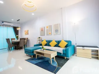 For rent 3 bedrooms townhouse in Lat Phrao, Bangkok