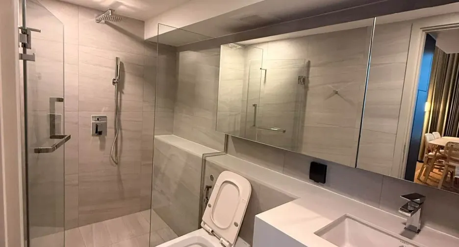 For rent 2 bedrooms condo in Bang Rak, Bangkok
