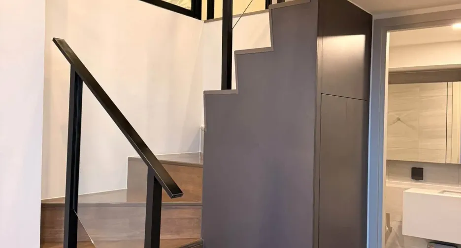 For rent 2 bedrooms condo in Bang Rak, Bangkok