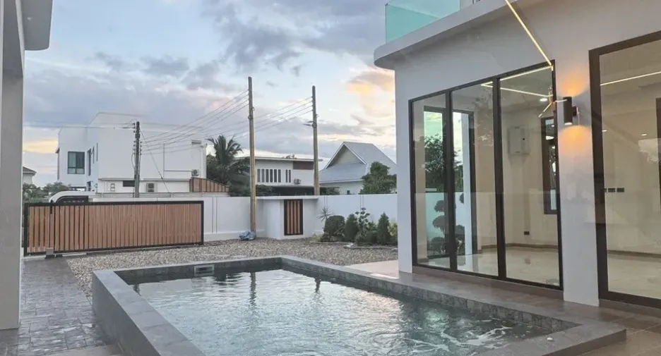 Casa en venta de 4 habitaciones en Hang Dong, Chiang Mai