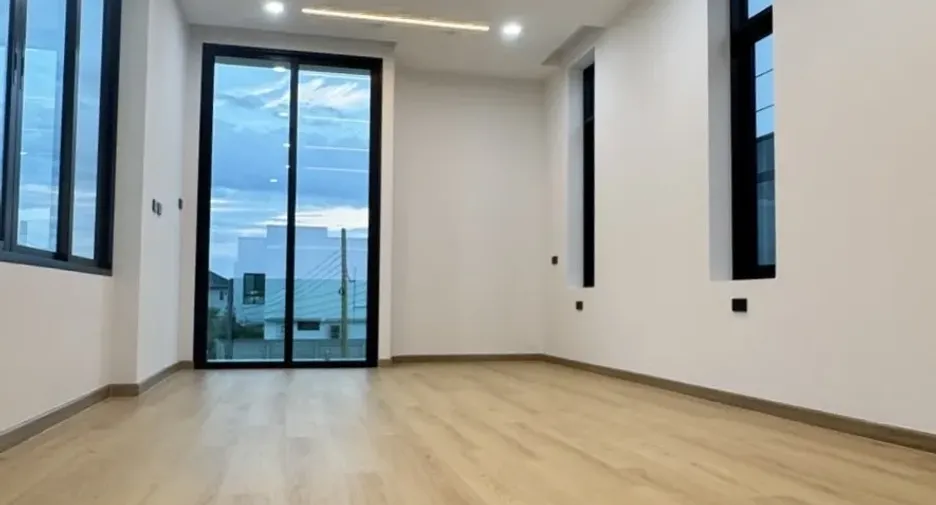 Casa en venta de 4 habitaciones en Hang Dong, Chiang Mai