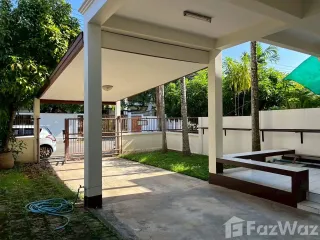 For rent 4 bedrooms house in Mueang Chiang Mai, Chiang Mai