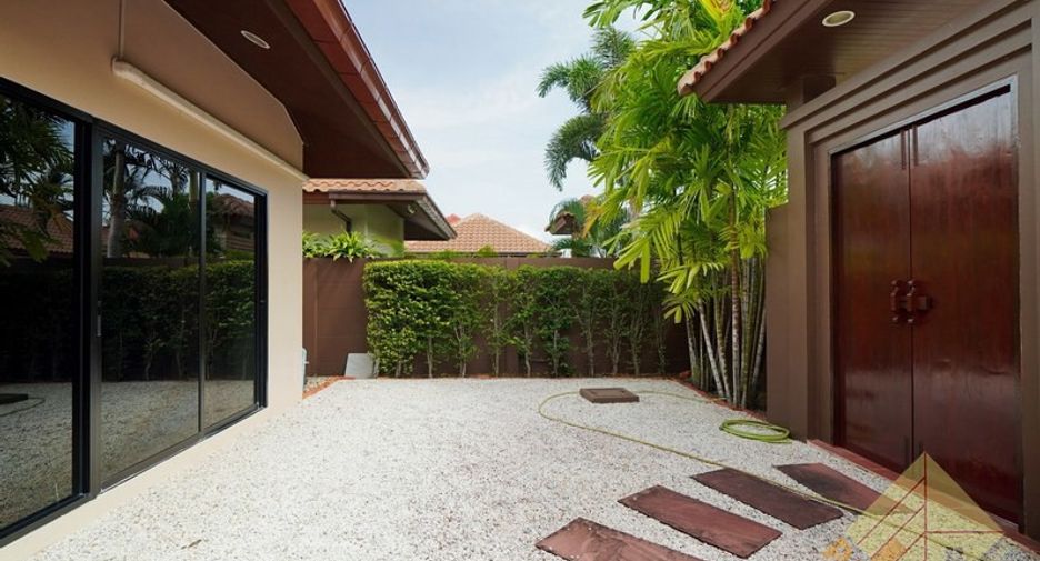 Haus zur Miete und zum Kauf mit 6 Zimmer in Bang Lamung, Chonburi