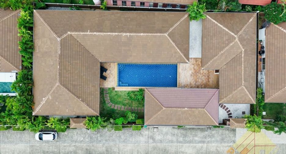 Haus zur Miete und zum Kauf mit 6 Zimmer in Bang Lamung, Chonburi
