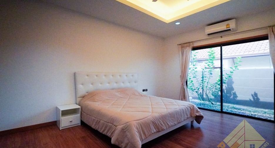 Haus zur Miete und zum Kauf mit 6 Zimmer in Bang Lamung, Chonburi
