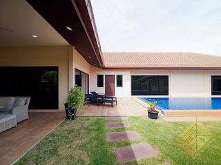 Haus zur Miete und zum Kauf mit 6 Zimmer in Bang Lamung, Chonburi