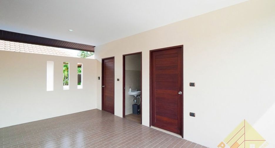 Haus zur Miete und zum Kauf mit 6 Zimmer in Bang Lamung, Chonburi
