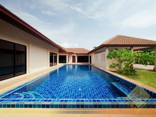 Haus zur Miete und zum Kauf mit 6 Zimmer in Bang Lamung, Chonburi