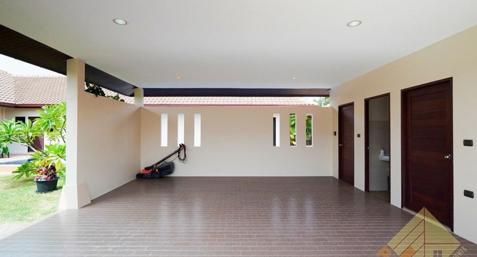 Haus zur Miete und zum Kauf mit 6 Zimmer in Bang Lamung, Chonburi