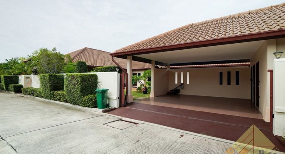 Haus zur Miete und zum Kauf mit 6 Zimmer in Bang Lamung, Chonburi