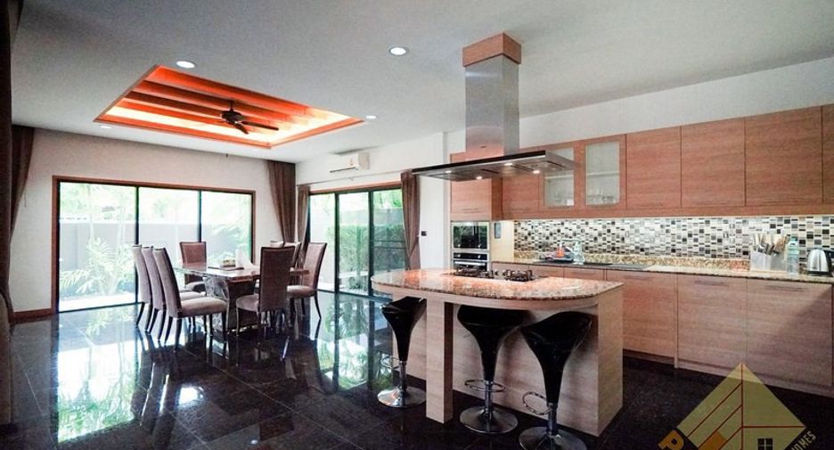 Haus zur Miete und zum Kauf mit 6 Zimmer in Bang Lamung, Chonburi