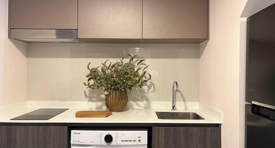 For rent 2 bedrooms condo in Chatuchak, Bangkok