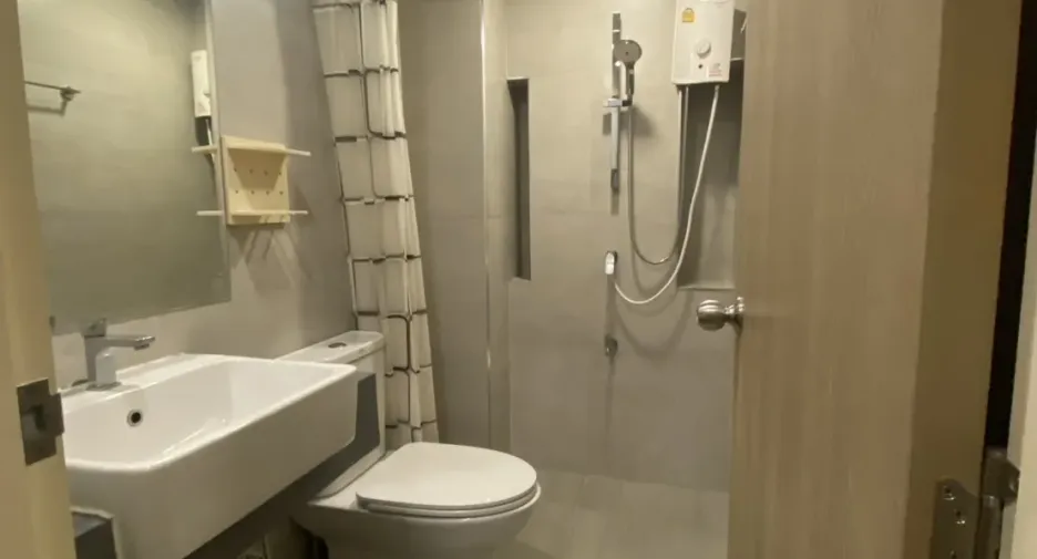 For rent studio condo in Bangkok Noi, Bangkok