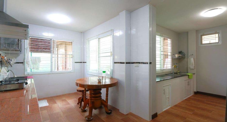 Casa en venta de 3 habitaciones en Doi Saket, Chiang Mai