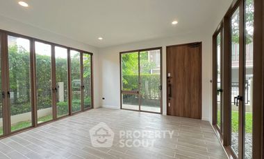 Продажа 4 спальни дом в Банг Капи, Бангкок
