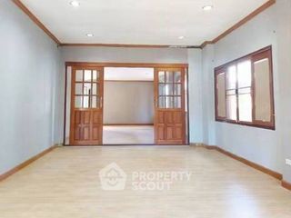 For sale 3 bedrooms house in Thawi Watthana, Bangkok