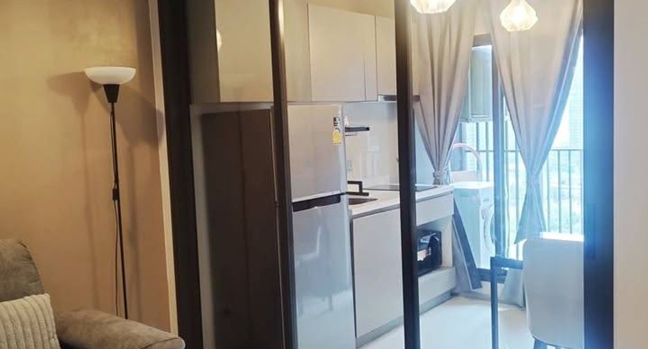 For sale 1 bed condo in Huai Khwang, Bangkok