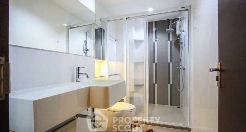 For rent 1 bed condo in Huai Khwang, Bangkok