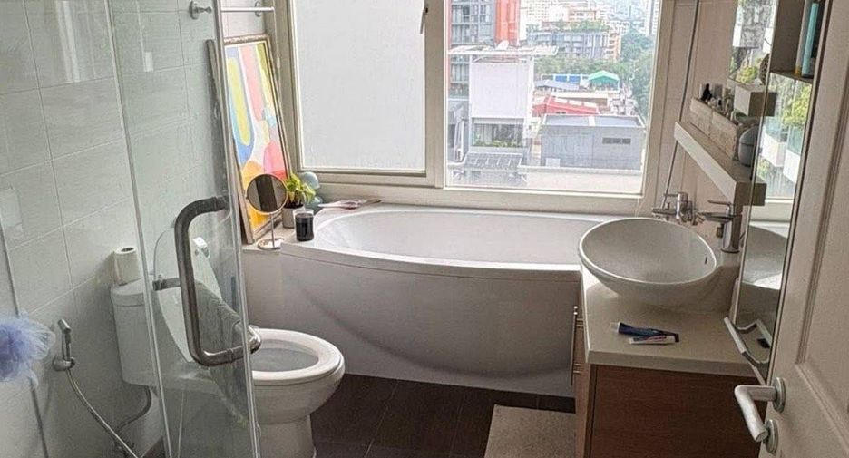 ให้เช่า 2 ห้องนอน คอนโด ใน วัฒนา, กรุงเทพฯ