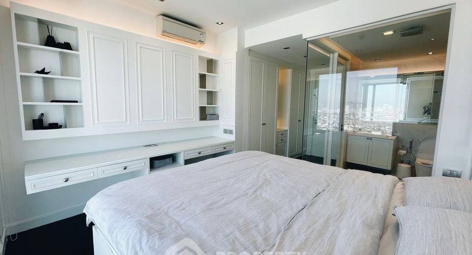 À louer 2 chambres condo à Yan Nawa, Bangkok