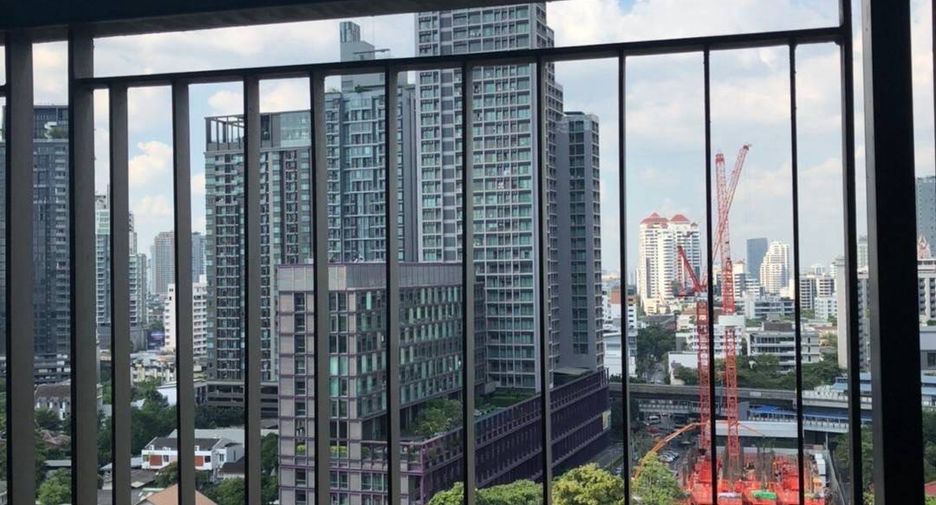 For rent 1 bed condo in Khlong Toei, Bangkok