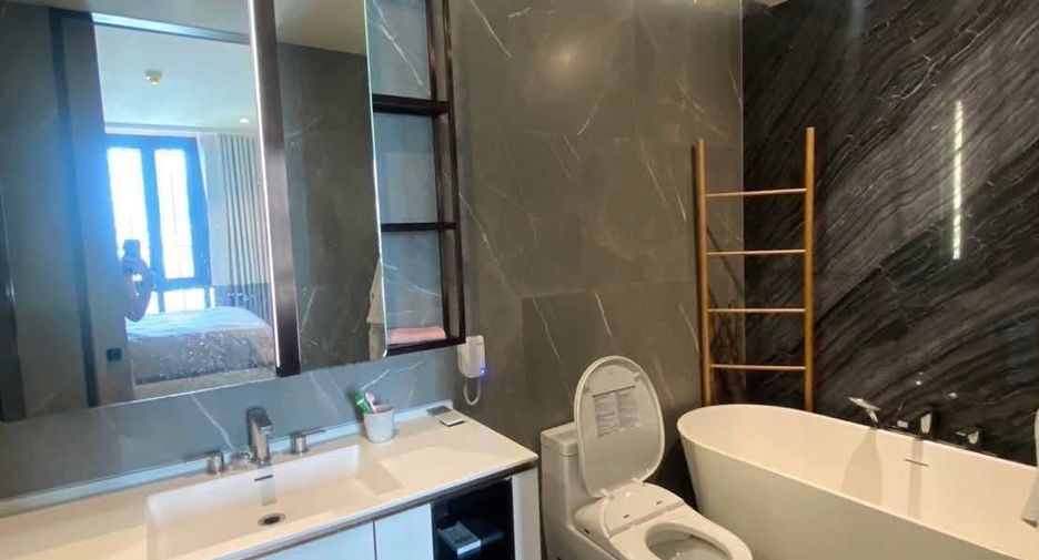 For rent 2 bedrooms condo in Watthana, Bangkok