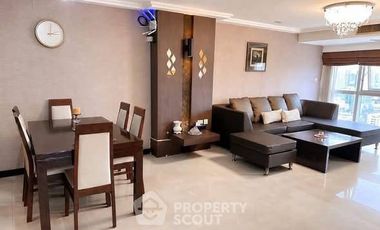 For rent 3 bedrooms condo in Khlong Toei, Bangkok