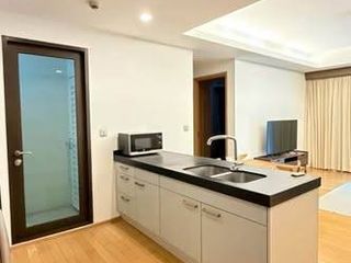 For rent 2 bedrooms condo in Pathum Wan, Bangkok