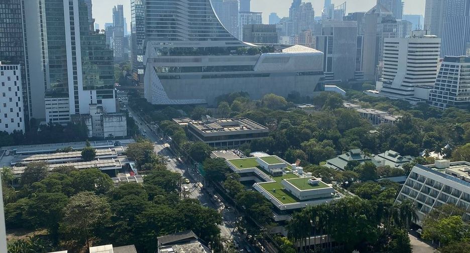 For rent 1 bed condo in Pathum Wan, Bangkok