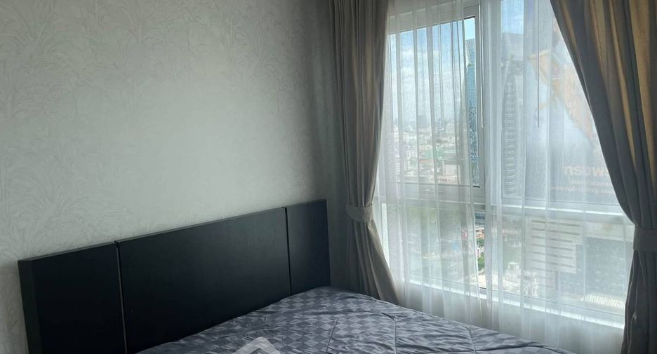For rent 2 bedrooms condo in Huai Khwang, Bangkok