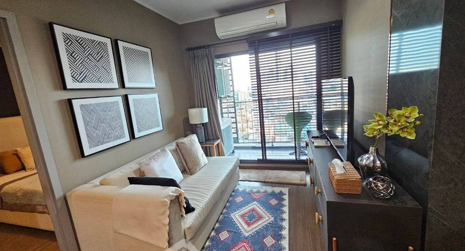 Condo en alquiler de 2 habitaciones en Phra Khanong, Bangkok
