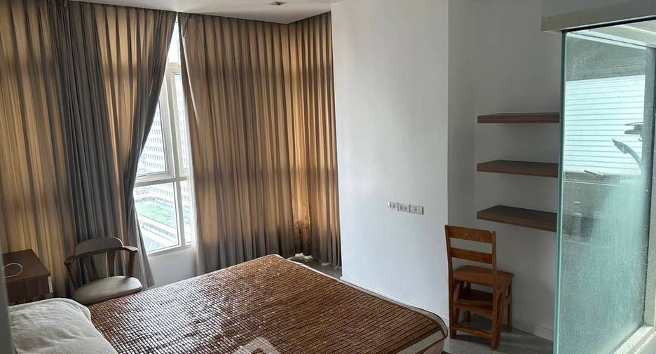 For rent 2 bedrooms condo in Ratchathewi, Bangkok