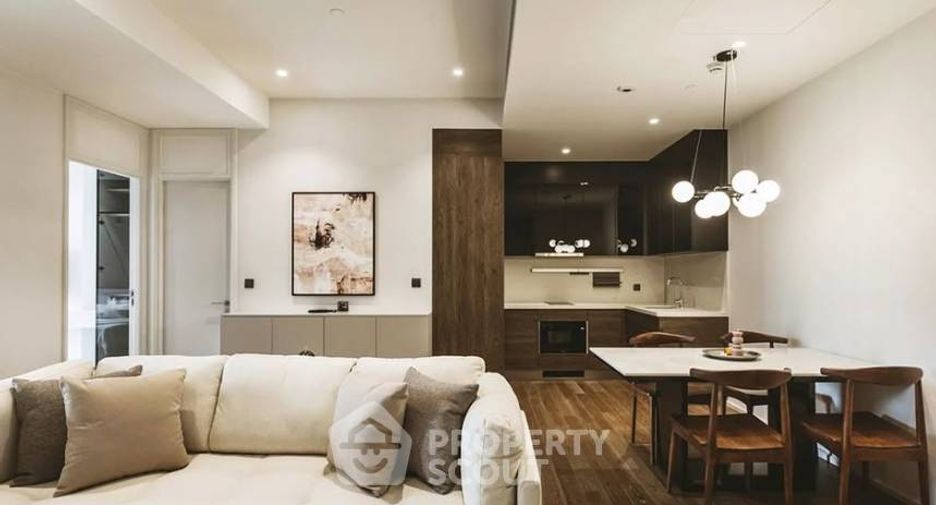 For rent 2 bedrooms condo in Pathum Wan, Bangkok