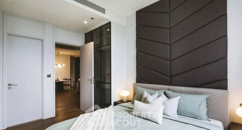 For rent 2 bedrooms condo in Pathum Wan, Bangkok