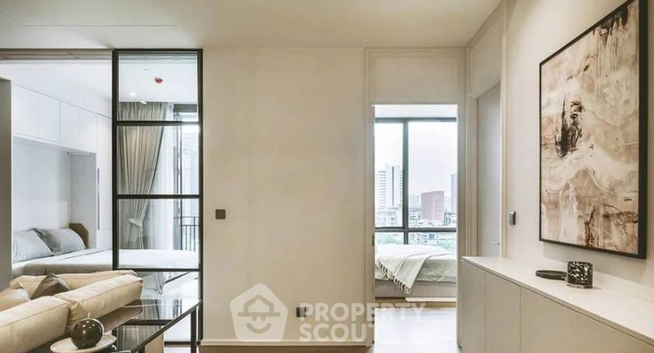 For rent 2 bedrooms condo in Pathum Wan, Bangkok