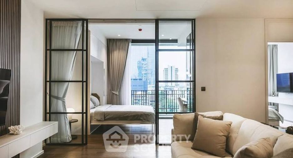 For rent 2 bedrooms condo in Pathum Wan, Bangkok