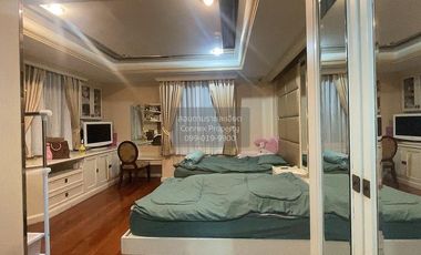 Condo en alquiler de 2 habitaciones en Khlong Toei, Bangkok