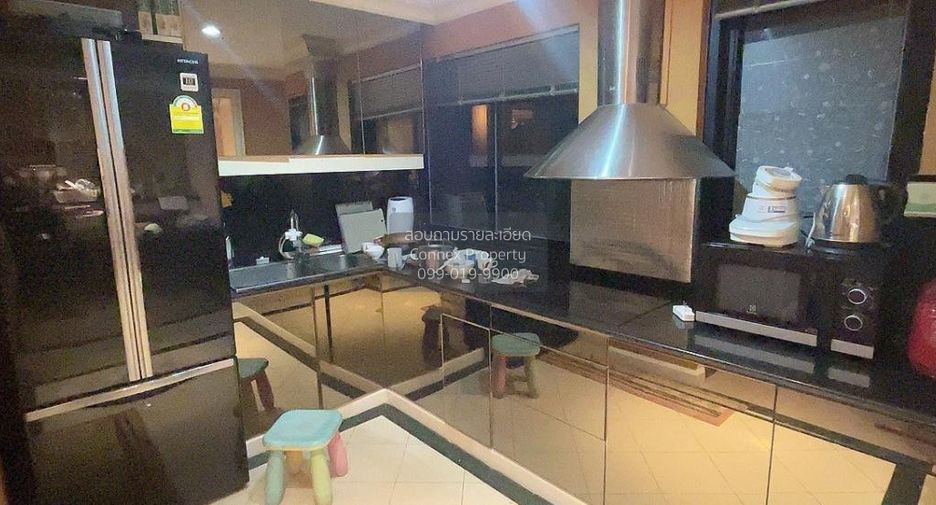 Condo en alquiler de 2 habitaciones en Khlong Toei, Bangkok