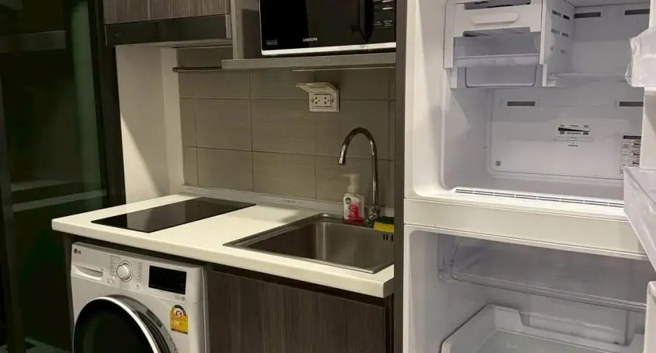 Condo en alquiler de 1 habitaciones en Bang Na, Bangkok