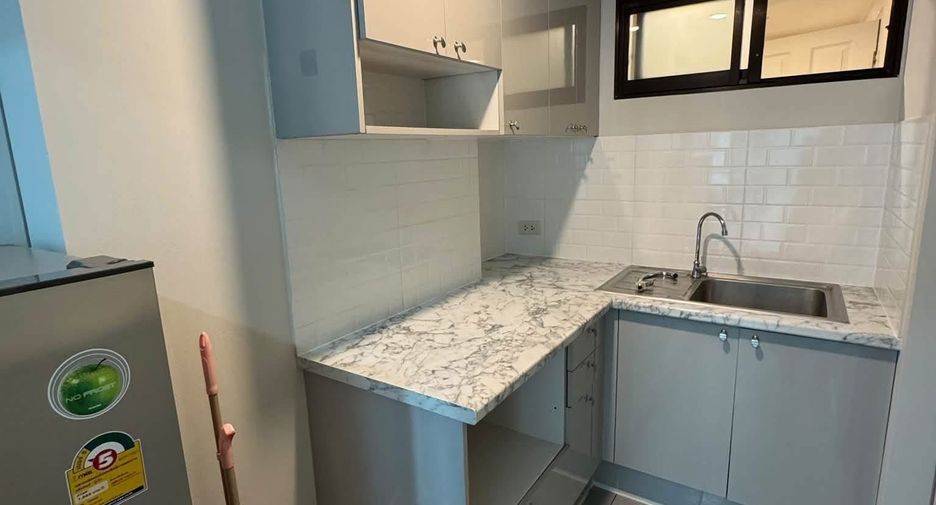 À vendre 1 chambre condo à Thon Buri, Bangkok
