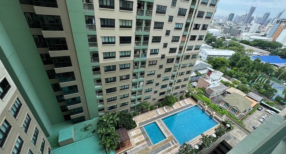 À vendre 1 chambre condo à Thon Buri, Bangkok
