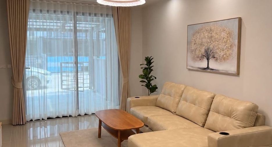 For rent 3 bedrooms townhouse in Bang Phli, Samut Prakan