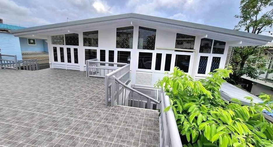 For rent 5 ベッドルーム house in Chatuchak, Bangkok