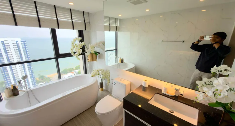 For sale 2 ベッドルーム condo in Bang Lamung, Chonburi