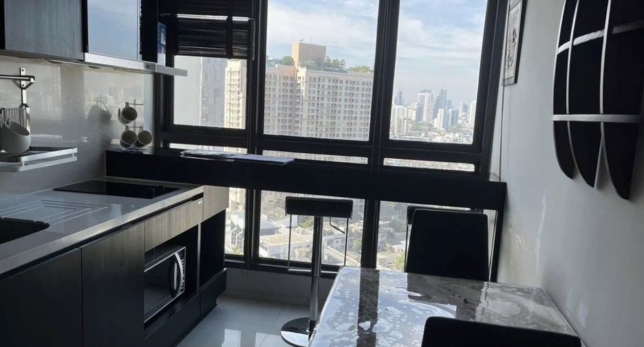 For rent 1 bed condo in Khlong Toei, Bangkok