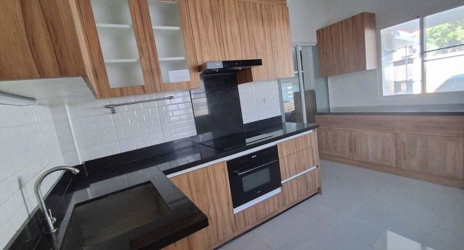 Casa en venta de 3 habitaciones en San Sai, Chiang Mai